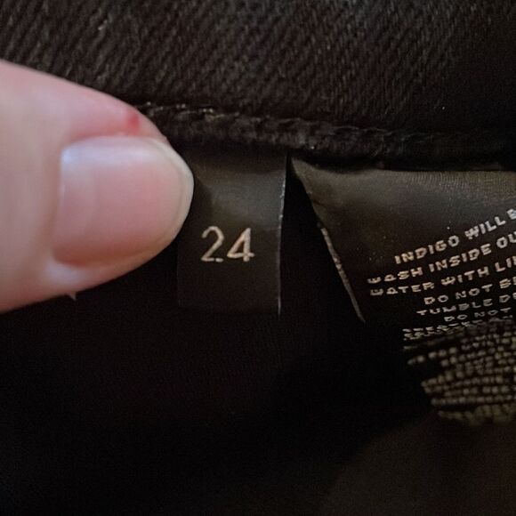 J Brand Selena Mid Rise Cropped Jeans - Picture 6 of 8